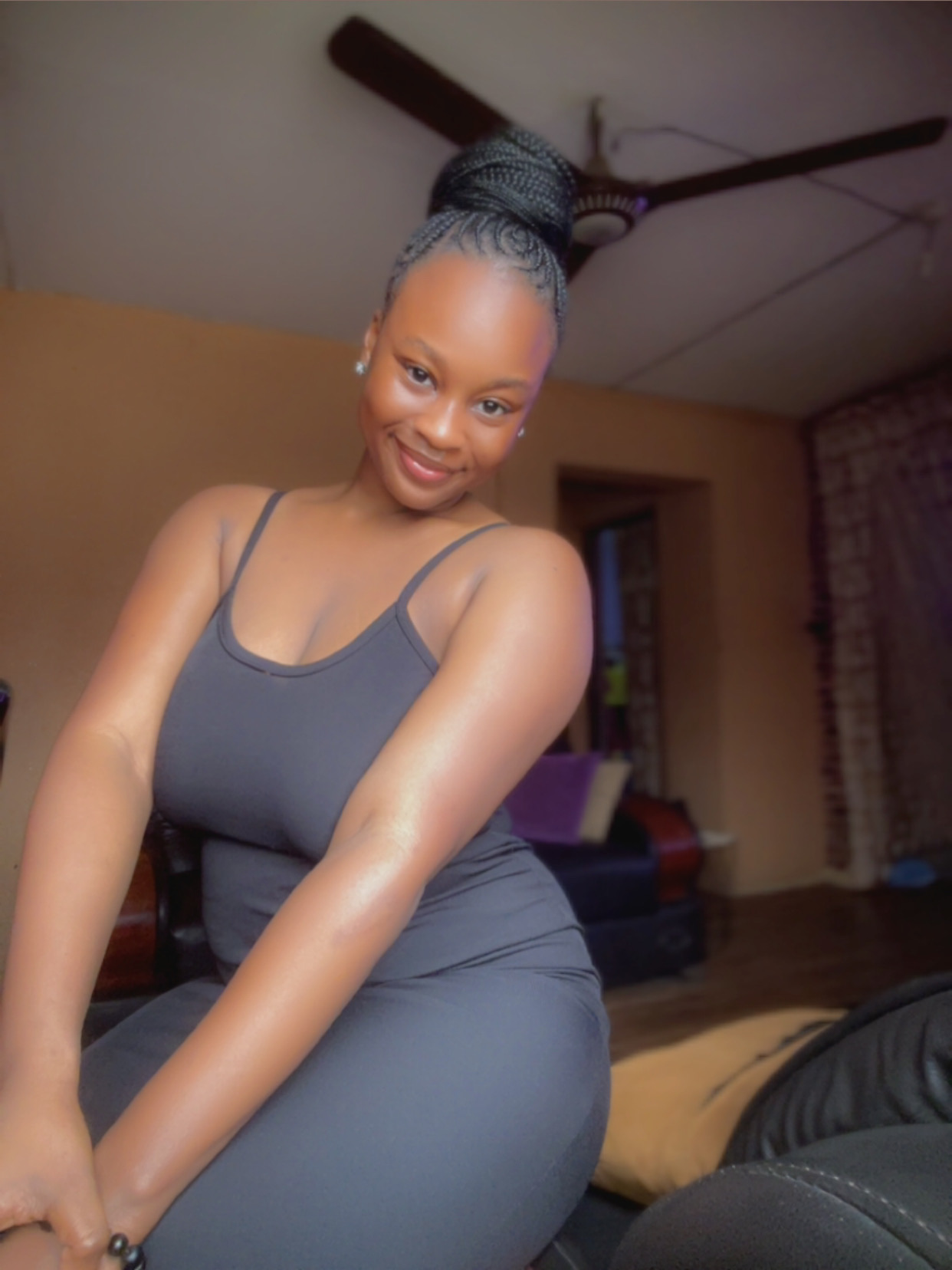 Favour (favourawe) Farcaster social identity (Fname handle) PFP