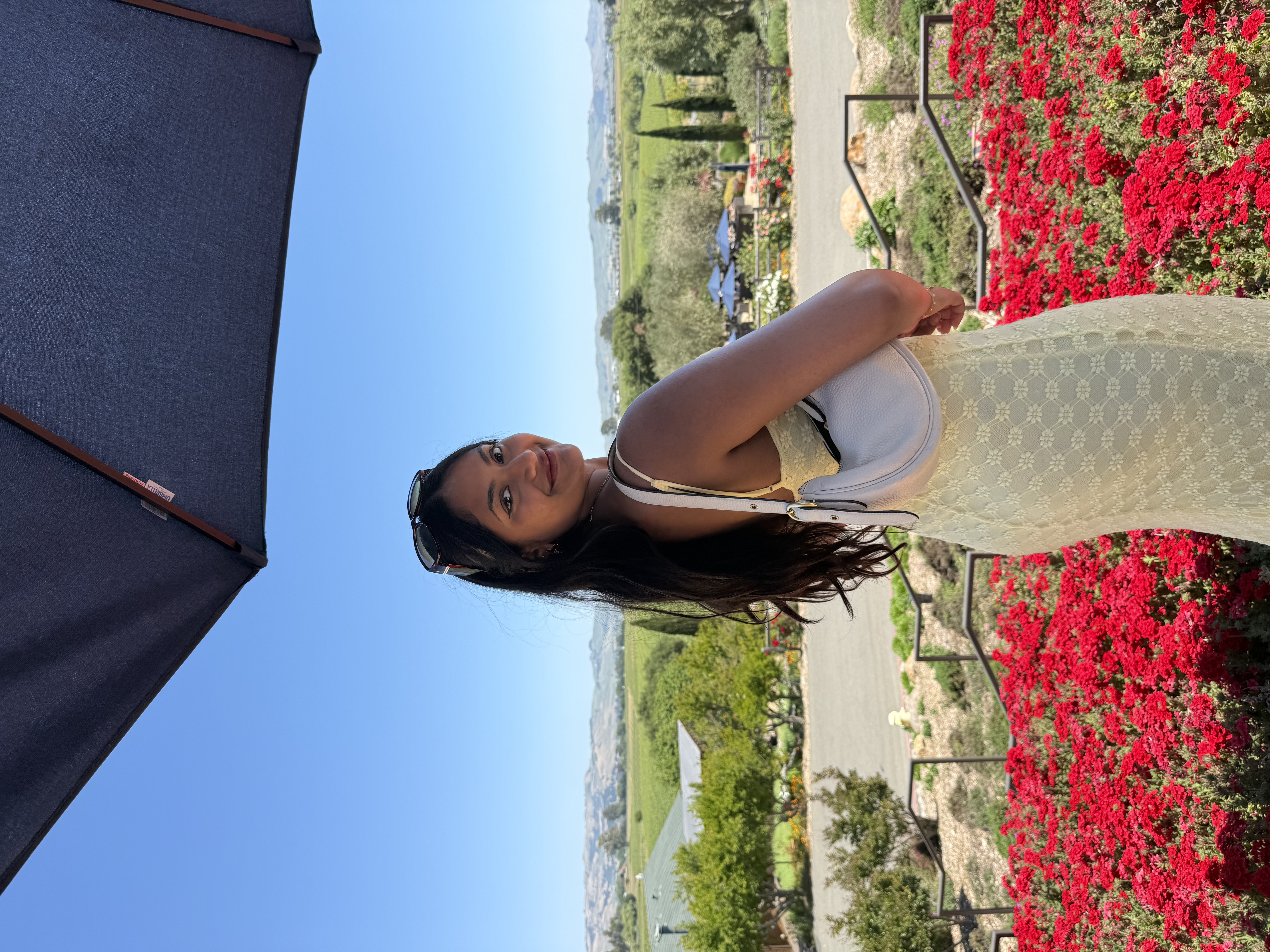 aayushi j (aayushijain) Farcaster social identity (Fname handle) PFP