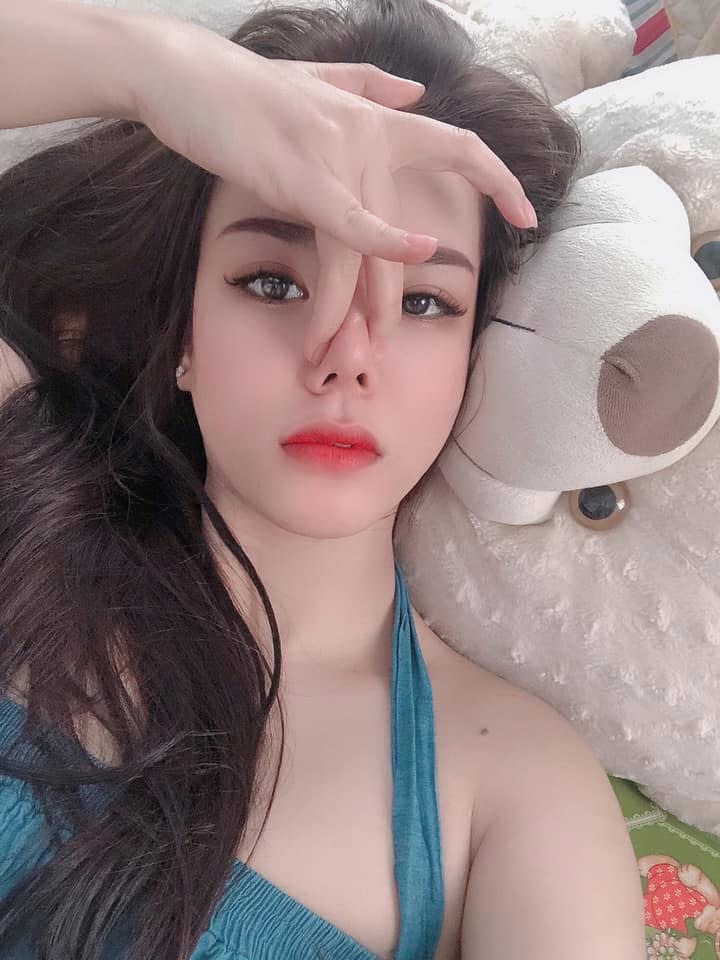 Ms Xiu's Farcaster avatar