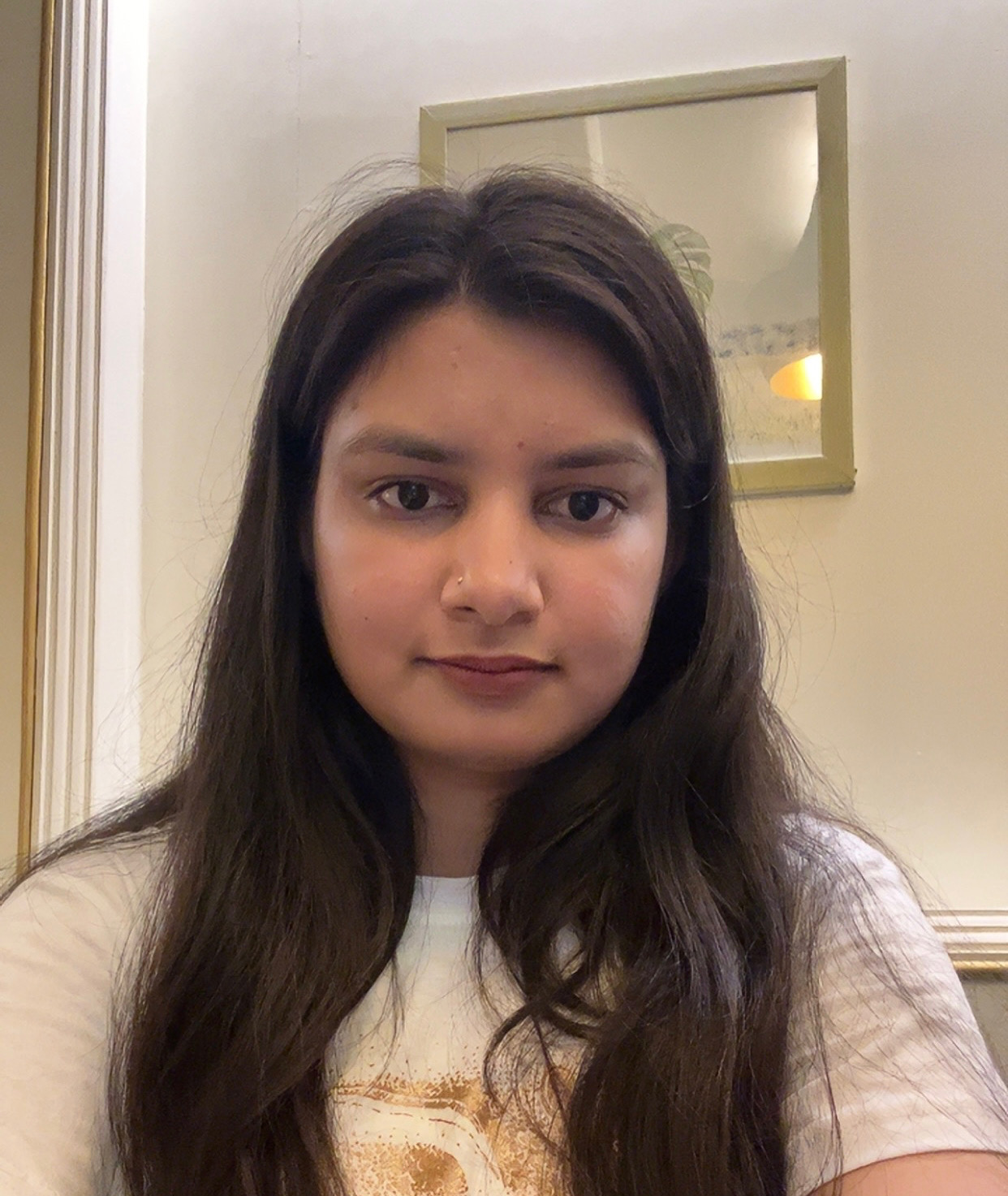 Sakshi Tiwari pfp