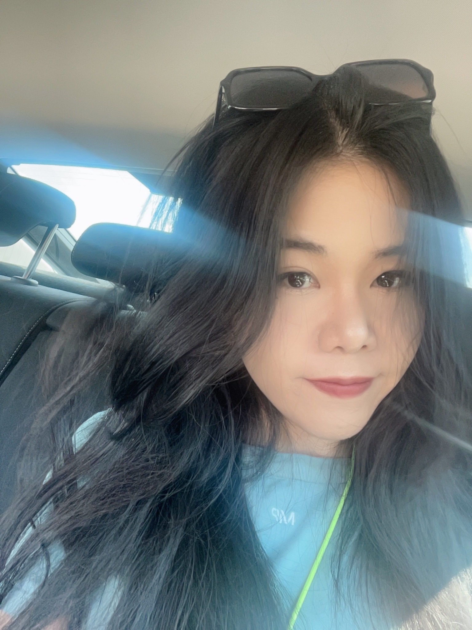 Lotsofnathalie pfp